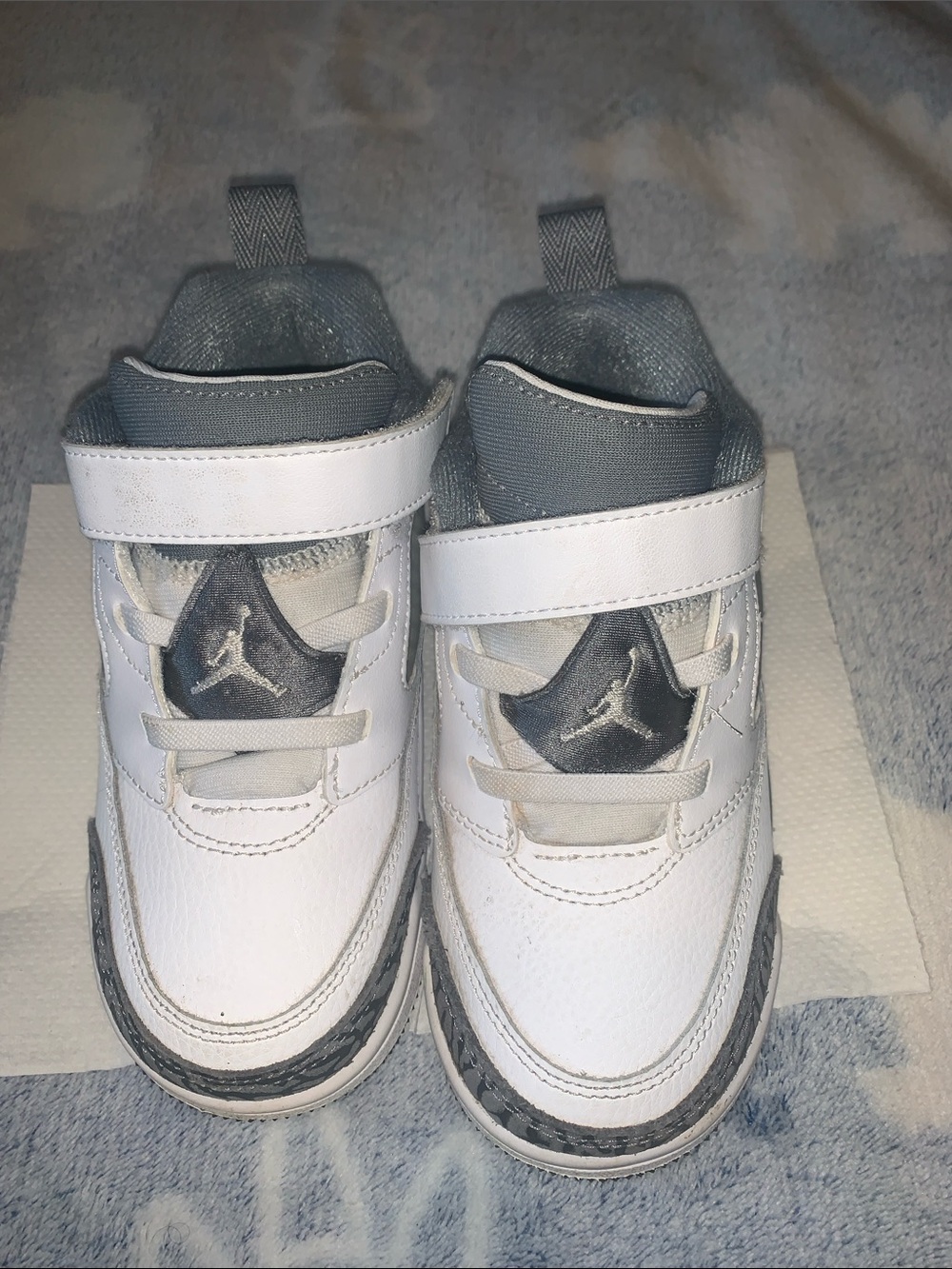 Kids White and Gray Basketball Sneakers - Brand: Jordan Size 10C Open to Offers